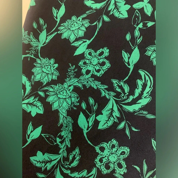 Banana Republic Sleeveless Blouse - Picture 5 of 6